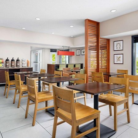 Country Inn & Suites By Radisson, Big Flats Horseheads Bagian luar foto