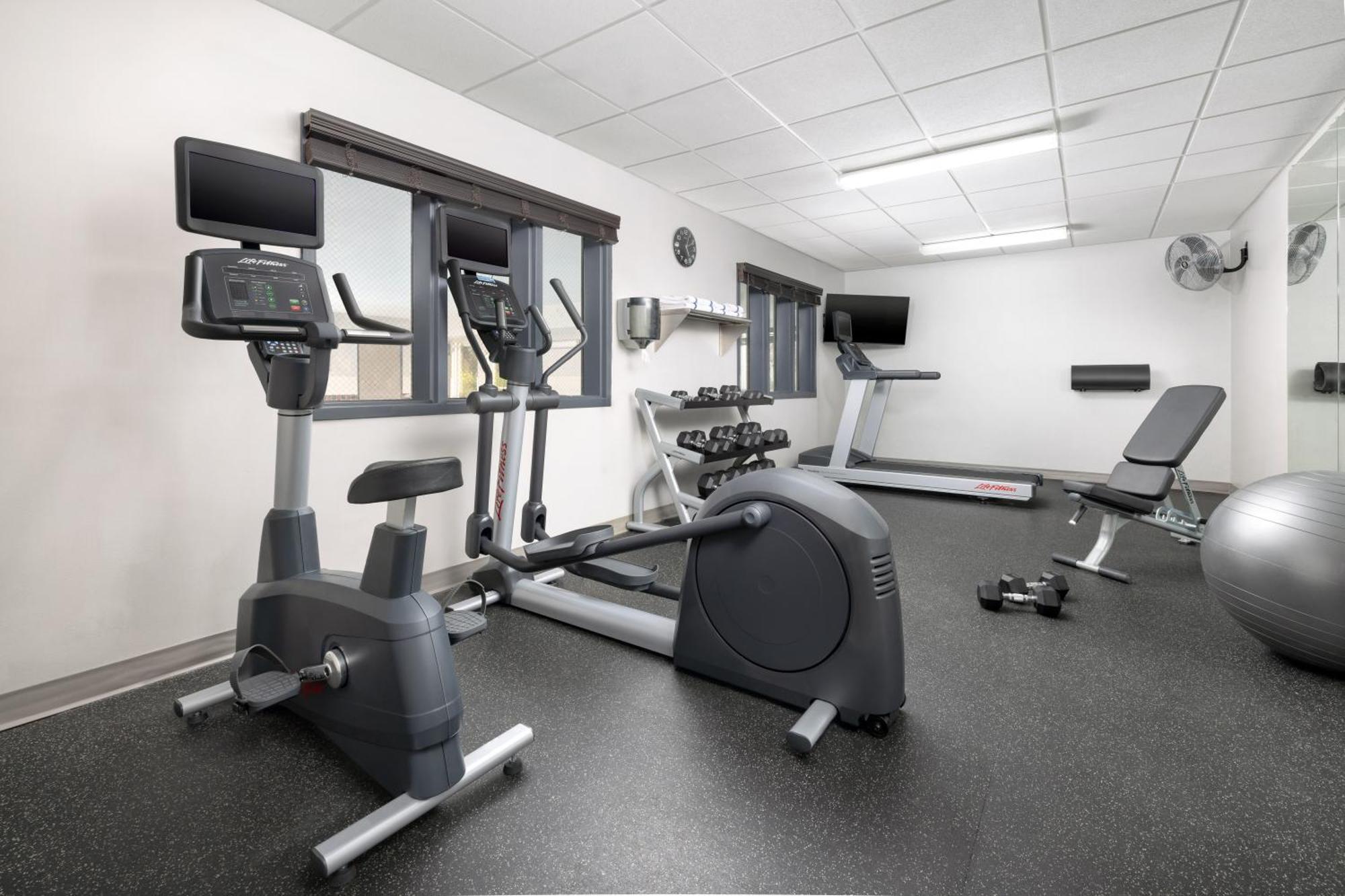 Country Inn & Suites By Radisson, Big Flats Horseheads Bagian luar foto